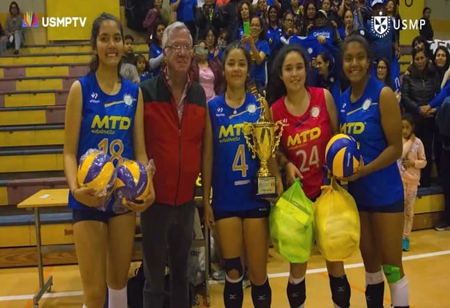 El equipo juvenil de vóley de la USMP ocupó el segundo puesto en el Torneo de Vóley